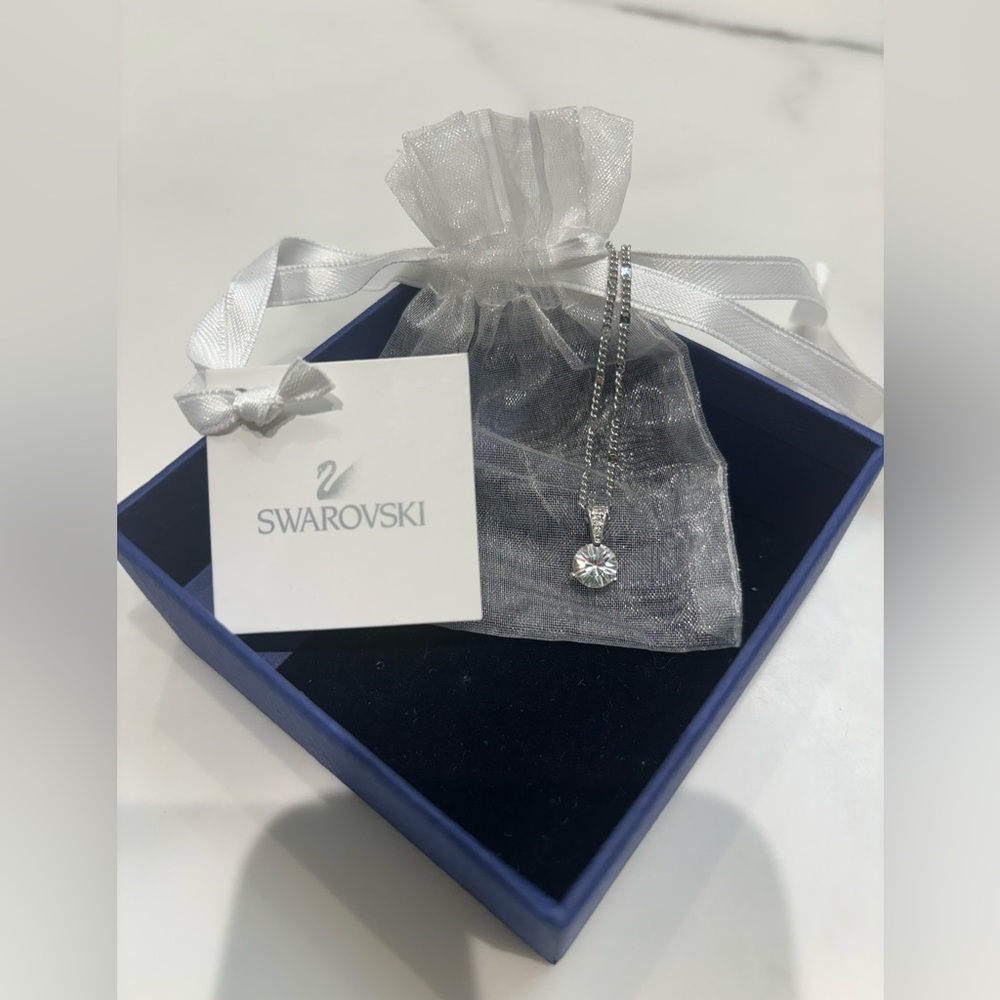 SWAROVSKI 7 mm Solitaire Pendant Necklace